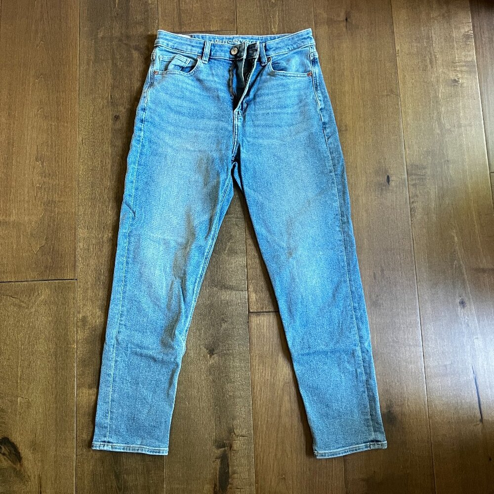 American Eagle Light- Wash Jeans - Size 6 Regular